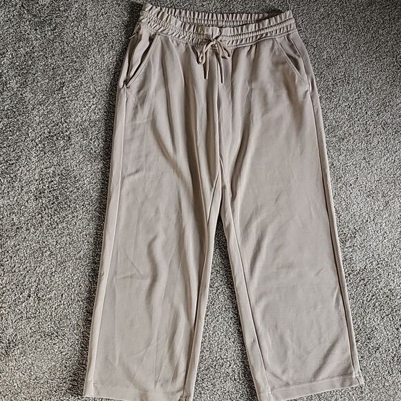 Athleta Seasoft Straight Cropped Pant - Picture 2 of 8